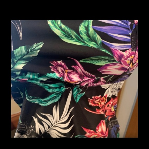 Hapari Onyx Tankini Top - Picture 2 of 6